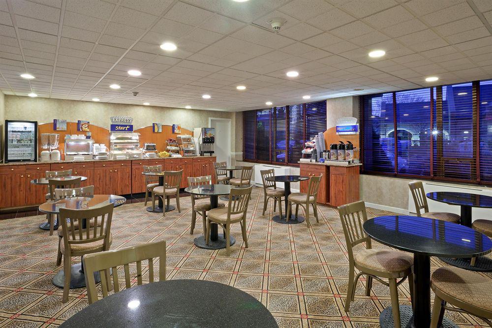 Hotel Express Detroit-birmingham By Ihg Birmingham