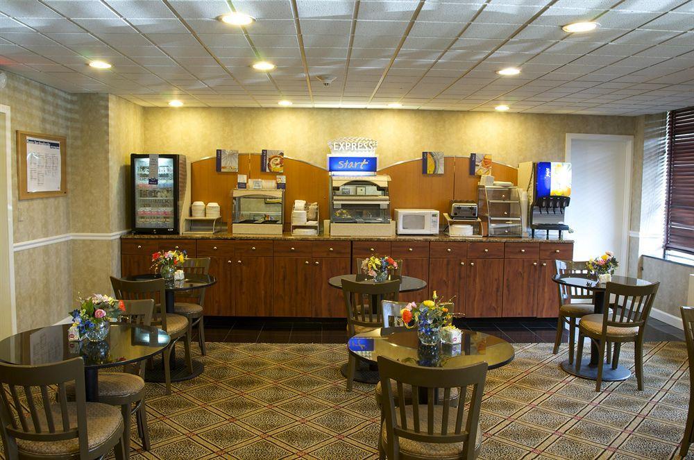 Hotel Express Detroit-birmingham By Ihg 2*