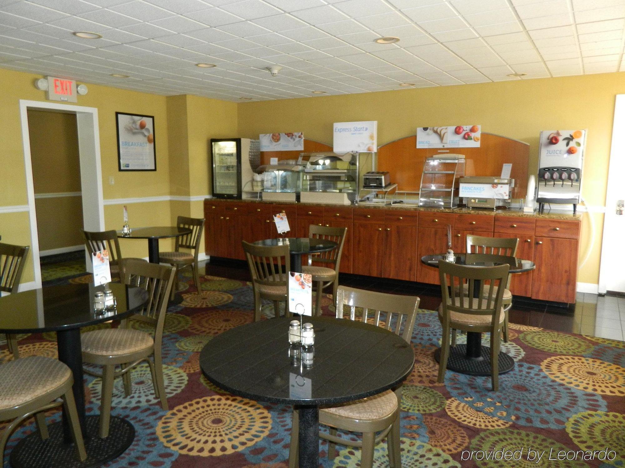 Hotel Express Detroit-birmingham By Ihg 2*